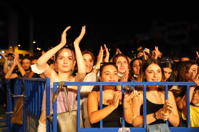 2021/08/1630328014_kartal-da_zafer_haftasi-nin_Ikinci_gununde_ceylan_ertem_ruzgari_esti_-10.jpg