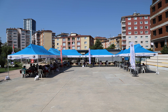 2021/08/1630328014_kartal-da_zafer_haftasi-nin_Ikinci_gununde_ceylan_ertem_ruzgari_esti_-2-_1.jpg