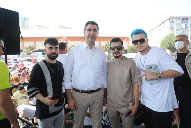 2021/08/1630328551_turkiye-nin_dort_bir_yanindan_modifiyeli_arac_festivaline_buyuk_Ilgi_1.jpg