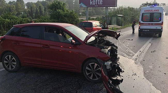 Sakarya'da iki otomobil çarpıştı: 1 yaralı