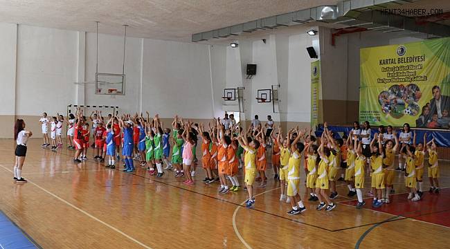 Kartallı minik sporcular madalyalarını aldı