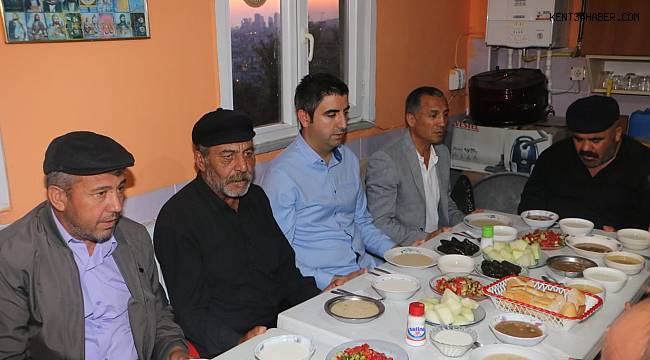Başkan Yüksel, Velibaba Cemevi'nde muharrem iftarına katıldı