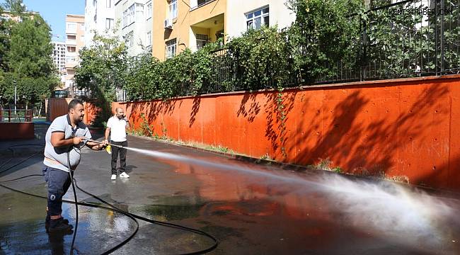 Kartal Belediyesi'nden okullara temizlik hizmeti