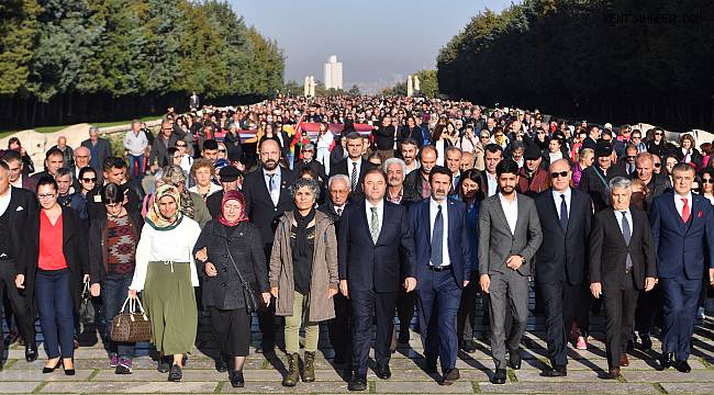 Maltepeliler Anıtkabir'e çıkarma yaptı