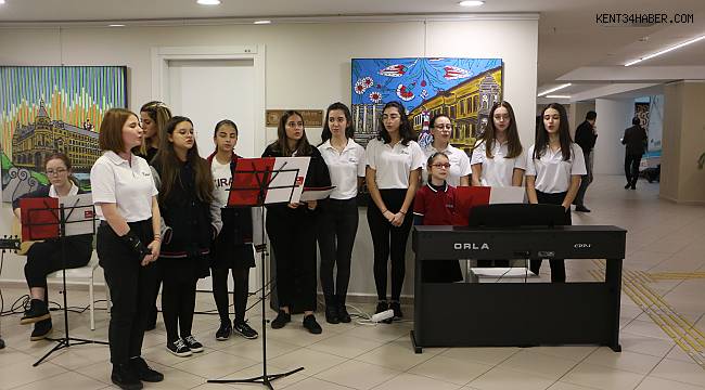 "Renkler ve Desenlerle Türkiye'den Yansımalar" sergisi Kartallı sanatseverler ile buluştu