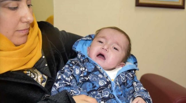Kalpten akciğere giden damarları eksik olan bebek ameliyatla sağlığına kavuştu
