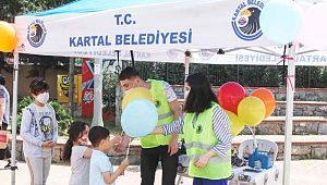 Kartallı Miniklere Balonlu Sürpriz