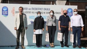 Şehir ve Medeniyet Okulu'nun Sertifika Töreni Yapıldı