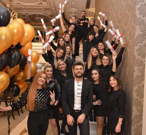 Yılmaz'dan Pandemide Kadınlara Kalıcı Makyaj Önerisi