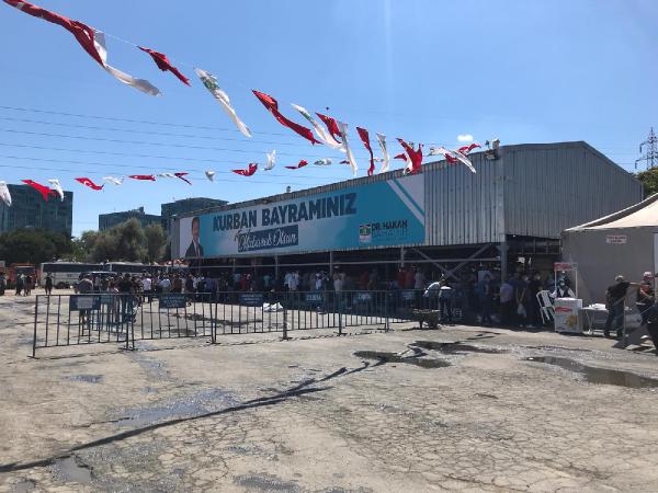 Bahçelievler'de Koronavirüs Tedbirli Kurban Kesimi