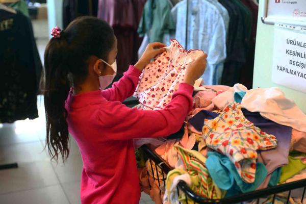 'Hayır Çarşısı', 60 Bin Ailenin Yüzünü Güldürdü