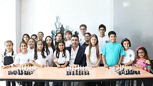 Kartal Belediyesi Satranç Akademisi Yeni Üyelerini Bekliyor