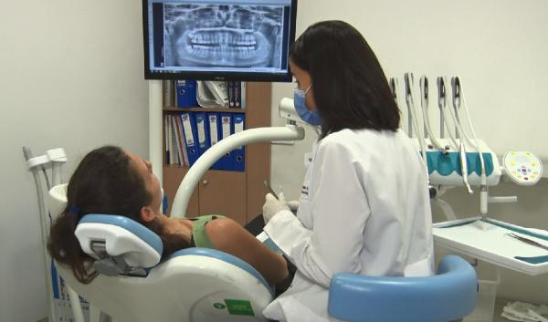 Diş Çürüklerine Karşı 'Maden Suyu'