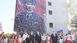 Vatandaşların Fotoğraflarından Oluşturuldu! Dev Atatürk Portresi