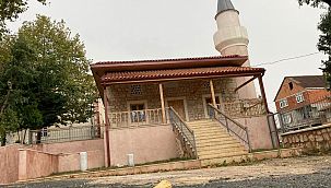 Arnavutköy'de camiye yıldırım düştü