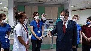 Bakan Koca hematoloji bölümünü ziyaret etti