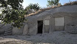 Kayaları oyup butik otel yaptılar