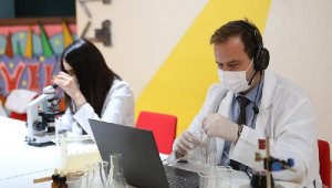 Yeni nesil eğitimde hibrit öğretmen dönemi