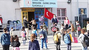 Başkan Yüksel, Yüz Yüze Eğitimin İlk Gününde Öğrencileri Yalnız Bırakmadı