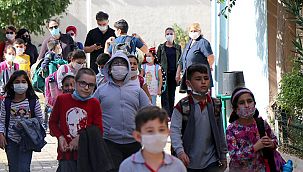 Çocuklara renkli maske almayın