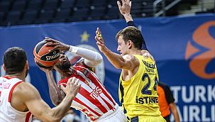 Fenerbahçe Lige galibiyetle başladı