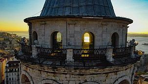 Galata Kulesi’nde eşsiz gün doğumu