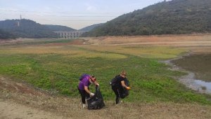 Kadınlar, 150 poşet çöp topladı