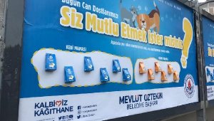 Kağıthane'de billboardlara reklam yerine mama konuldu