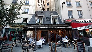 Paris'te koronavirüse karşı maksimum alarm