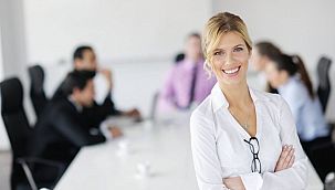 Büyük şirketlerin yönetim kurullarına kadın üye şartı