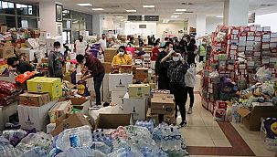 Buz pisti yardımlarla doldu, taştı