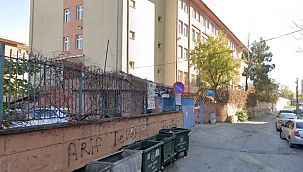 Maltepe’de öğretmen görev başında kalp krizinden öldü