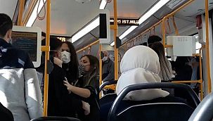 Metroda ‘Neden sarılıyorsun?’ kavgası