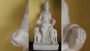 Bin 700 yıllık Kybele heykeli Türkiye’de