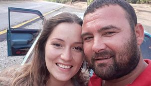 Eve giren komşuları genç kadını bıçaklanmış olarak buldu