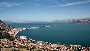 İYİ Parti’li Cesur: Eğirdir Gölü kurursa çevrede yaşam biter