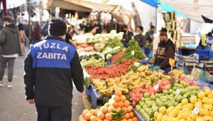 Tuzla'da Pazar Denetimleri Devam Ediyor