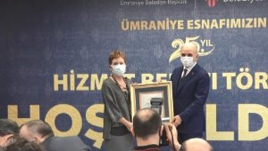 25 Yılını Tamamlayan Esnafa 'Hizmet Beratı'