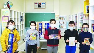 Kartal Belediyesi’nden Hesna Gündeş İlkokulu’na Kitap Bağışı