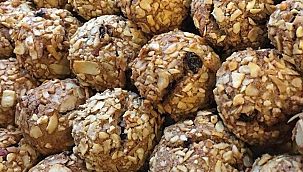 Kurabiyeyle hayata tutundu, örnek oldu