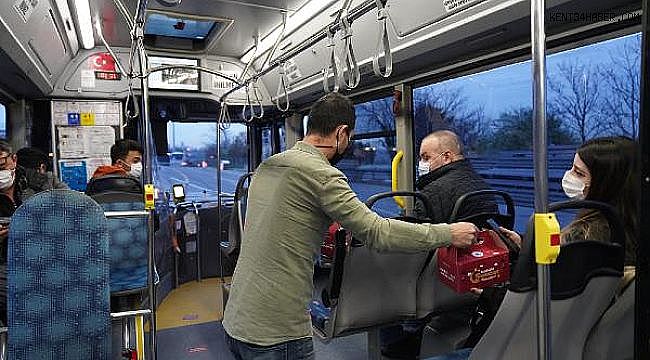 Tuzla Belediyesi, İftar Saatinde Yollarda Olan İstanbulluları Unutmadı - Yerel - KENT34 - İstanbul Gazetesi