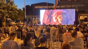 Yaz Neşesi ile Çocuklara Açık Havada Sinema Keyfi