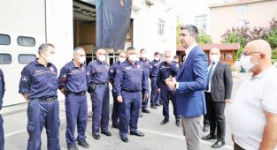 Başkan Gökhan Yüksel'den Kartal İtfaiyesi'ne Ziyaret