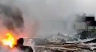 Afganistan'da Camiye Bombalı Saldırı!