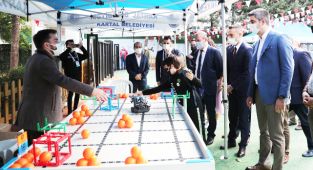 Başkan Gökhan Yüksel Bilim Ve Robot Şenliği’ne Katıldı