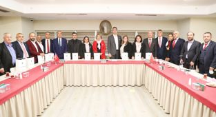 Kartal’da Muhtarlar Günü Buruk Kutlandı