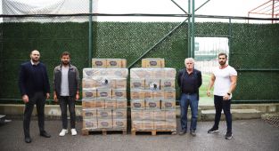 Kartal Belediyesi’nden Spor Kulüplerine 300 Bin Adet Bardak Su