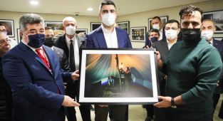 Başkan Gökhan Yüksel ‘Çağrılı Fotoğraf Günleri’ Sergisi’nin Açılışını Gerçekleştirdi