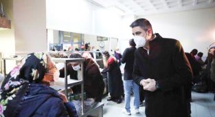 Başkan Gökhan Yüksel, Hızır Orucunu Vatandaşlarla Birlikte Açtı