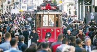 İstanbul'un Nüfusu Geçen Yıla Göre Arttı!